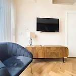 Apartment Imbriani 1 Tirabora Short Rent *